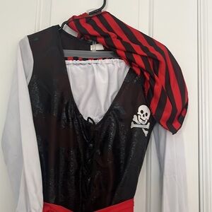 Women's Pirate Costume with Skull Emblem - Black and Red